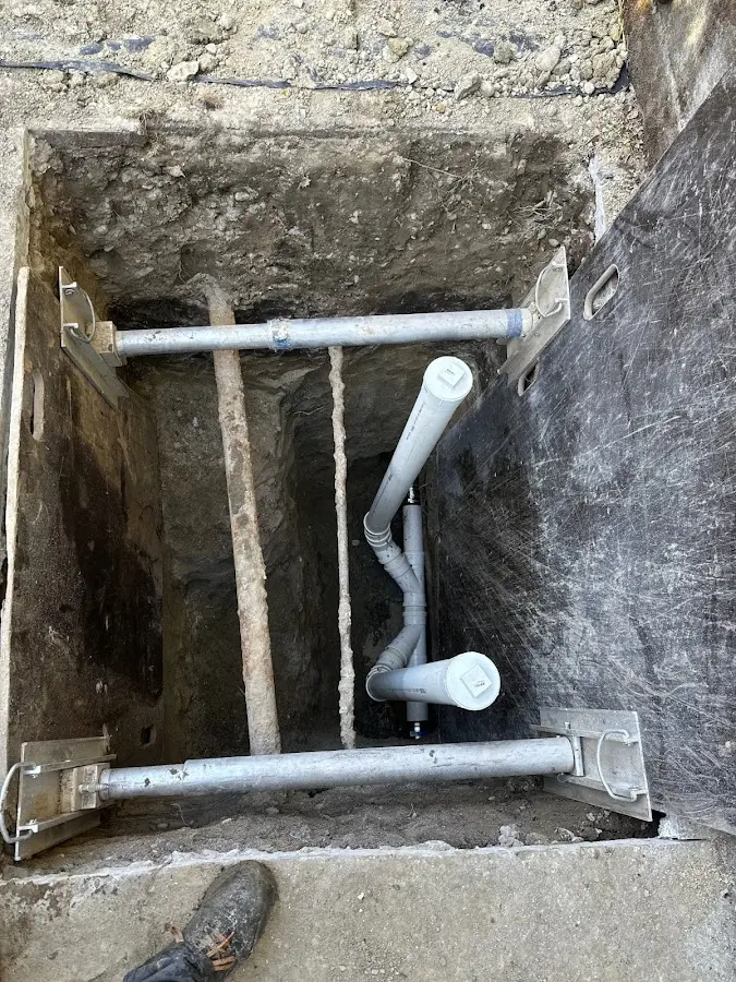 Experienced plumber completing Drain Cleaning work in Bloomington